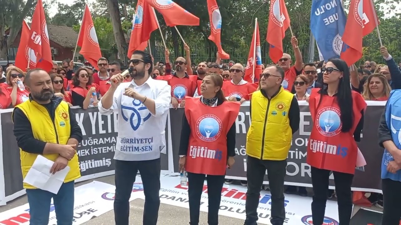 Ergun Ayyıldız, Okullarda Yaşanılan Şiddete Yönelik Adana İl Milli Eğitim Müdürlüğü Önünde Konuştu.