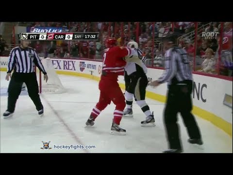 Joe Vitale vs Brett Sutter Oct 28, 2013