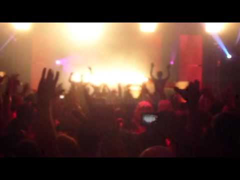 Gareth Emery - The Longest Atom (Morgan Page Festival Mashup) - Governors Island 8.4.12