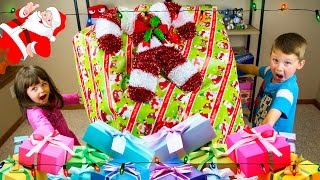 GIANT SURPRISE CHRISTMAS PRESENT Filled with Kid Toys! Kinder Playtime