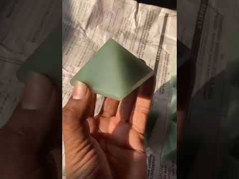 Stone green aventurine pyramid, for vastu