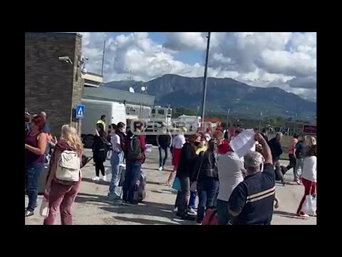 Report TV - Aviacioni civil test në aeroportin e Rinasit! Alarm për 'bombë', frikësohen qytetarët