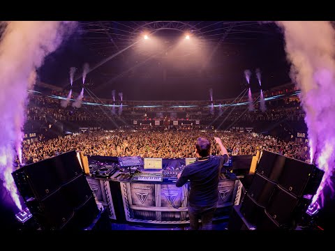 Paul Van Dyk Plays Chris Element Live Again at Transmission Prague 2021 Behind The Mask 4K