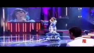 A tu Vera. Actuación de Sara Avsión.