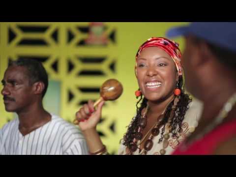 Betsayda Machado & Parranda el Clavo Oh Santa Rosa