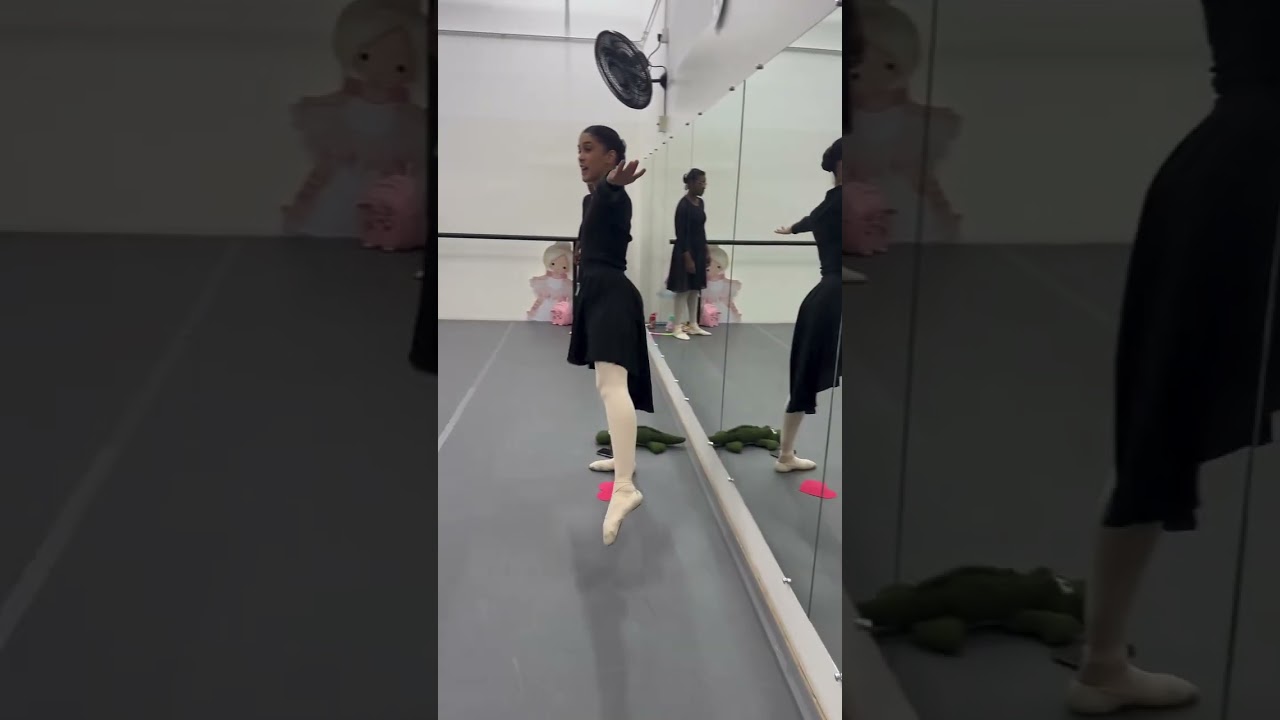 Técnica do ballet com a imaginação, a musicalidade e a alegria de dançar