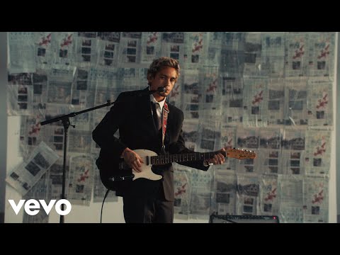 Paul McCartney - The Kiss of Venus (Dominic Fike) [Live On The Late Late Show with Jame...