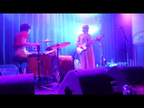 Jessica Lea Mayfield - Offa My Hands | Live Paradiso Amsterdam 2018