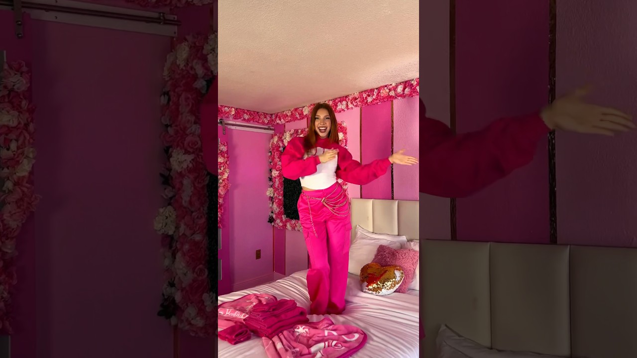 On WEDNESDAYS we wear PINK 💗 #shorts | Amalia Triple Charm