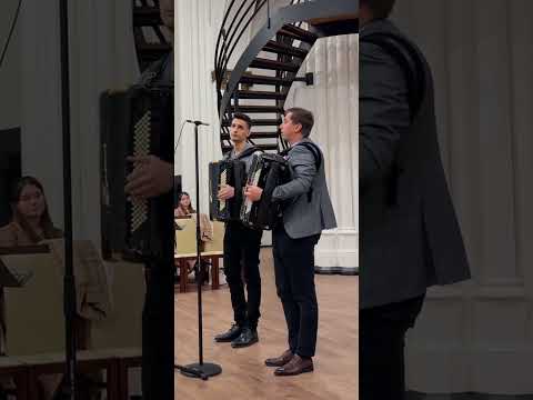 Claudiu Ştefan şi Daniel Roşca - Cântați popoare ne-ncetat