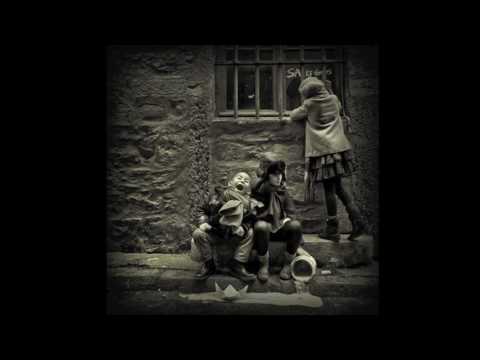 ECOUTEZ CA #15 "Anton Serra Feat  Lucio Bukowski"