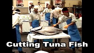マグロ解体ショー