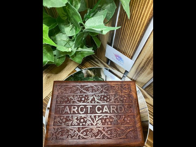 Vídeo relacionado con Metal Tarot Box - Contenedor De Cartas, Mystic Storage | Caso De Uso Amplio Sun Moon, Organizador De Cubierta Celestial Para Joyas, Soportes De Baratijas, Suministros Psíquicos, Caja De Recuerdo, Herr