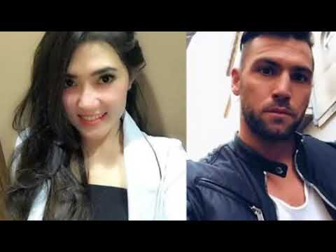 Pemain sepak bola di amuk oleh pnyanyi dangdut"via vallen",krna dilecehkan