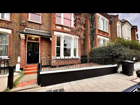 Builders of London video.