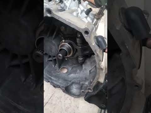 Mitsubishi evolution pull clutch bearing install #automobile #mitsubishicars #mitsubishi