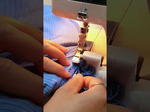 Overlocker/Serger tip: sewing in the round #sewingtools