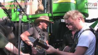 EXCLUSIVE - Jason Aldean sings Big Green Tractor - ON A BIG GREEN TRACTOR!