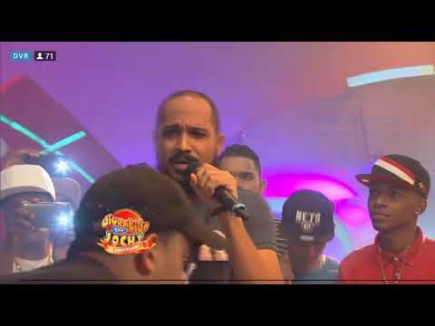 SEMIFINAL BATALLA DE LOS GALLOS 2017- DDM 809 VS J FAMILY