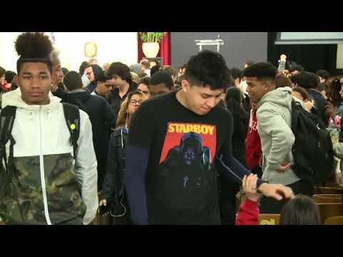 Newark Students get Audiobooks