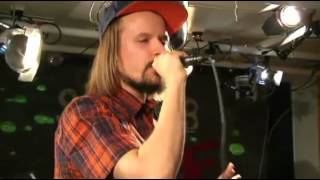 Jukka Poika & SEB - Viestii.mp4       YleX Studio B Live