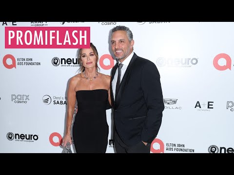 Video Thumbnail: Kyle Richards und Ex Mauricio strahlen bei Winterspaziergang