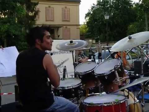 September  Earth Wind&Fire Drum Cover( Jean et Félicie)