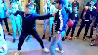 رقص مهرجان عايز اسافر من هنا