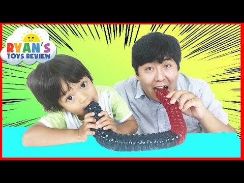 WORLD'S LARGEST GUMMY WORM CHALLENGE Ryan ToysReview Video