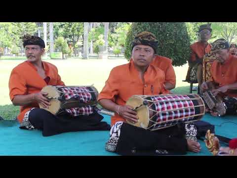 download lagu mp3 mp4 Musik Tradisional Gamelan Berasal Dari, download lagu Musik Tradisional Gamelan Berasal Dari gratis, unduh video klip Musik Tradisional Gamelan Berasal Dari