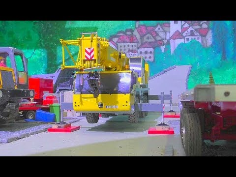 RC TRANSPORTATION! LIEBHERR LTM 1055 LIFT THE 32t RAILWAY ENGINE! RC LIVE ACTION!