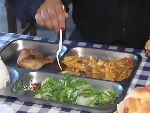 Il pranzo di Natale alla Mensa dei Poveri di Salerno