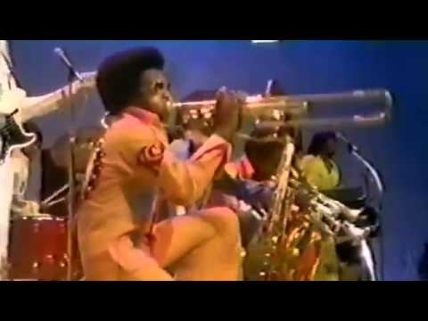 K C & THE SUNSHINE BAND That the way I like it 1975 - BayechCom