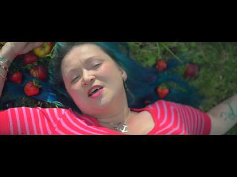 Eliza Carthy and The Wayward Band - 'You Know Me' (Official Video)