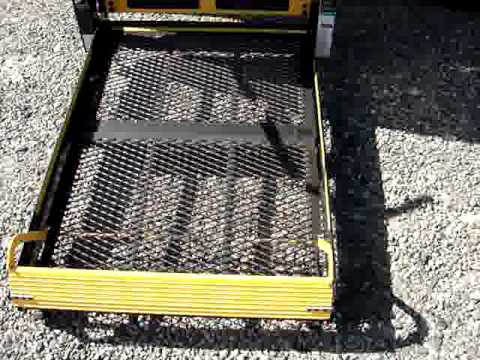 Northwest Bus Sales - 2005 Ford Eldorado 22 Passenger Shuttle w/ Wheelchair Lift For Sale - S50140