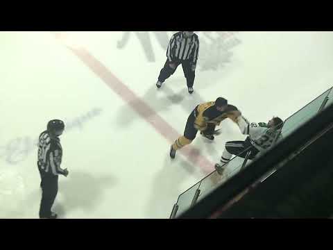 Fight/Bagarre Sammy Carbonneau vs Maxime Mathieu 11 novembre 2022