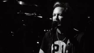 Pearl Jam - Masters Of War - Fenway Park (August 5, 2016)