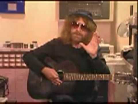 Jeff Lynne talks about Livin Thing