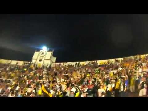 "La hinchada de Almirante Brown" Barra: La Banda Monstruo • Club: Almirante Brown