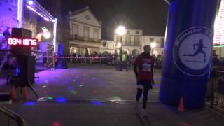 preview picture of video '20141227 San Silvestre Talarrubias Meta carrera 3-9 km de min. 25:10 a 40:08'