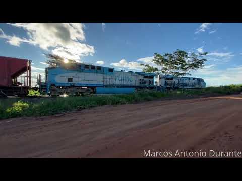 Trem da Rumo no município de Santa Adélia-SP em 01/04/2.023.