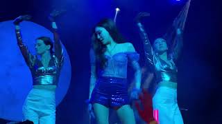 Download lagu Tiffany Young Magnetic Moon Fancam Magnetic Moon Tour Dallas 11/16/19 mp3