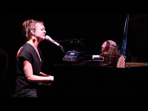 Bára Zmeková v Českém rozhlase Olomouc