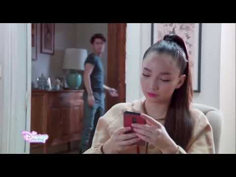 Alex platica celoso e interesado con Carmín sobre #Carnuel | Capítulo 46 | Bia 2