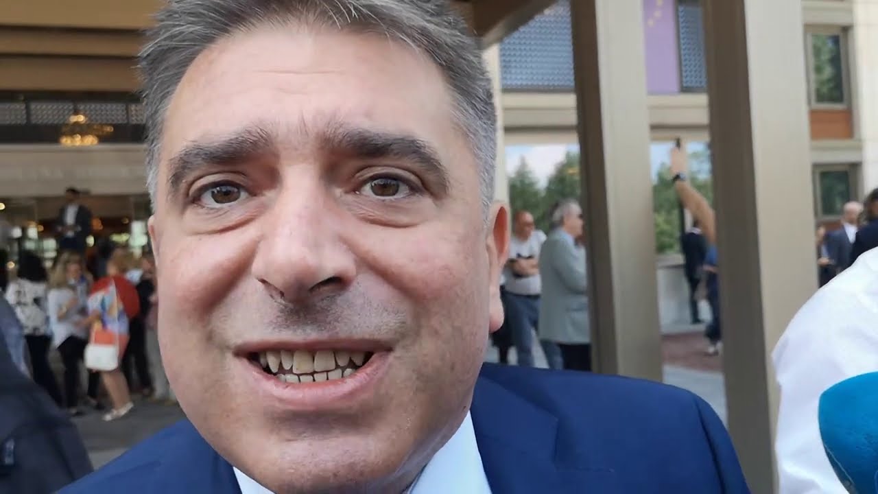 Спондж Боб, Барни Ръбъл и конституцията - министър Данаил Кирилов пред Миролюба Бенатова