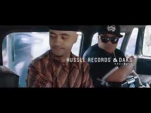 Lucu,,,bule ngerap bahasa indonesia