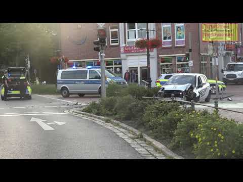 Flucht vor der Polizei: Autofahrer bei Unfall schwer verletzt