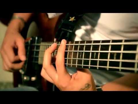 download lagu mp3 mp4 Besame Mucho Bajo, download lagu Besame Mucho Bajo gratis, unduh video klip Besame Mucho Bajo