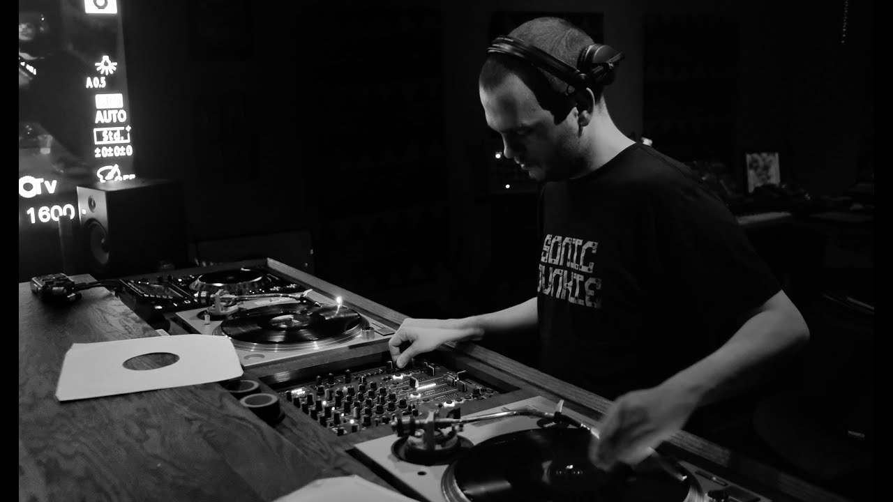 Jorge at Sonic Junkie Recording Studio | S01 E03