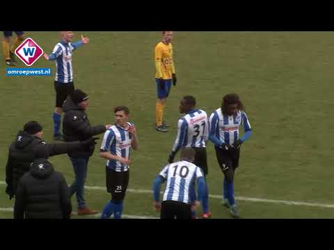 Quick Boys-spits Yordi Teijsse loopt boos van veld na ruzie met Dirk Kuijt